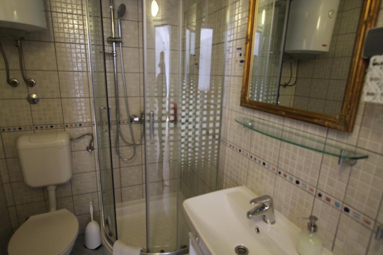 Gostinjska kuća Tanya-apartments And 3*