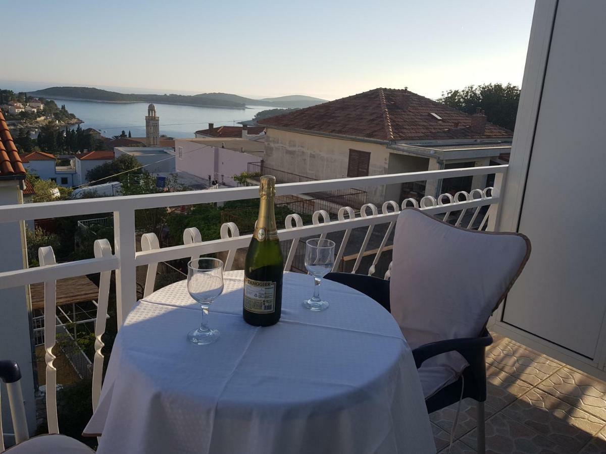 Gostinjska kuća Tanya-apartments And Hvar Town