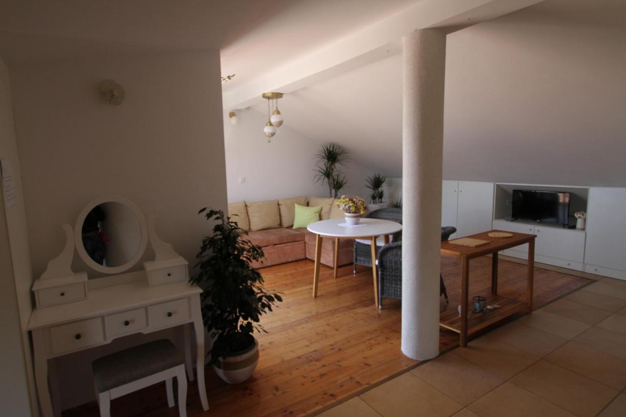 Casa de hóspedes Tanya-apartments And 3*