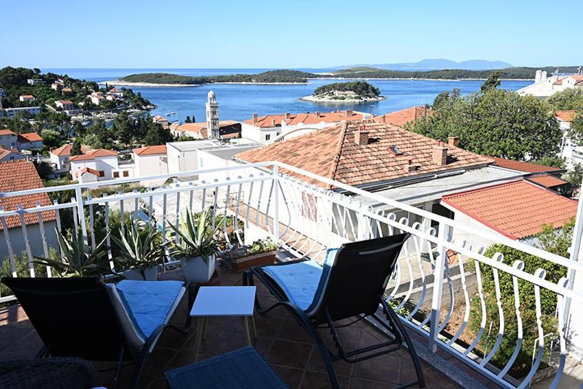 Tanya-apartments And Casa de hóspedes 3*
