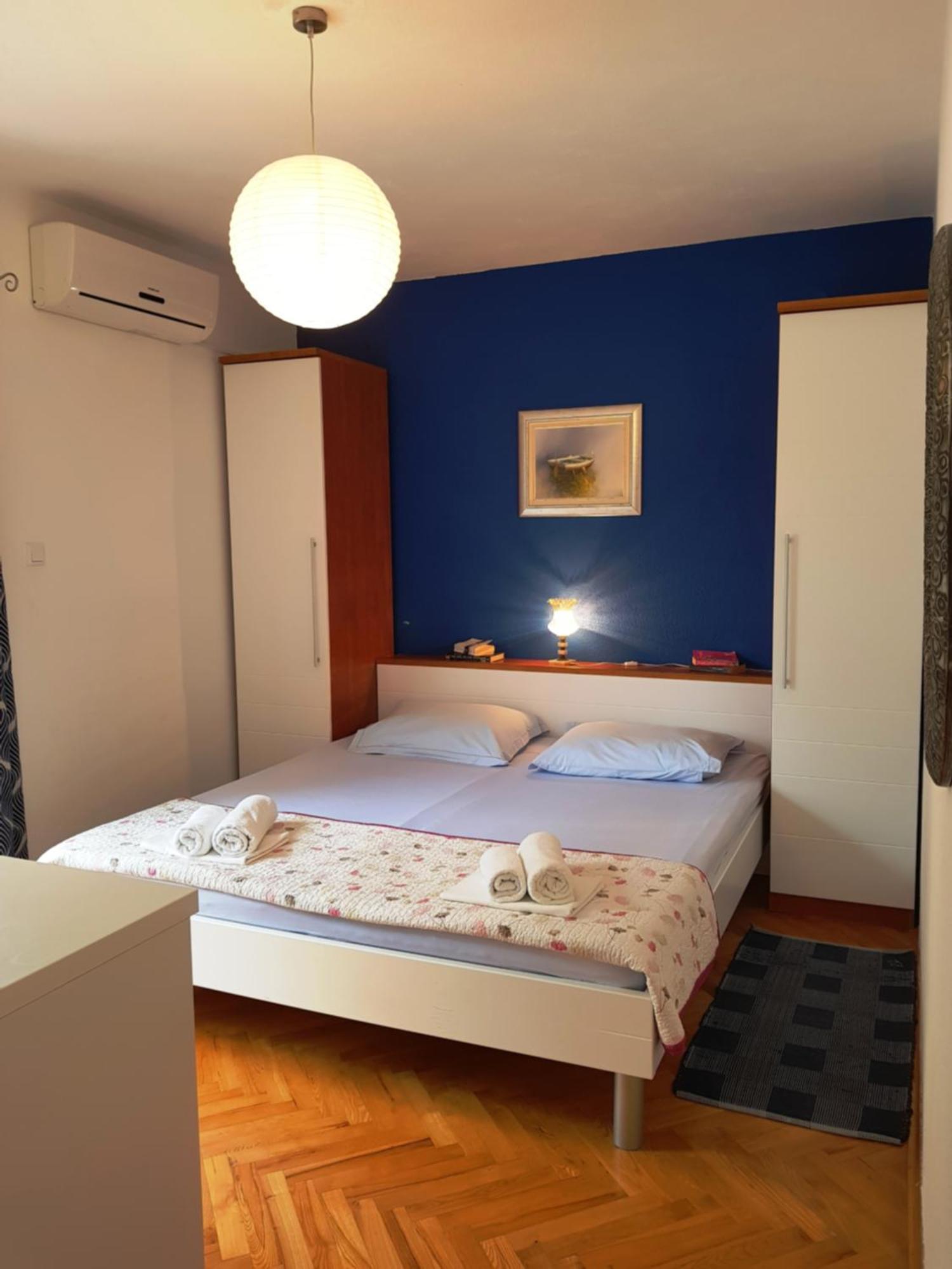 Tanya-apartments And Hvar Town