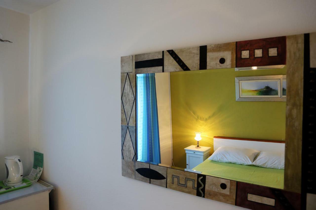 Tanya-apartments And Casa de hóspedes 3*